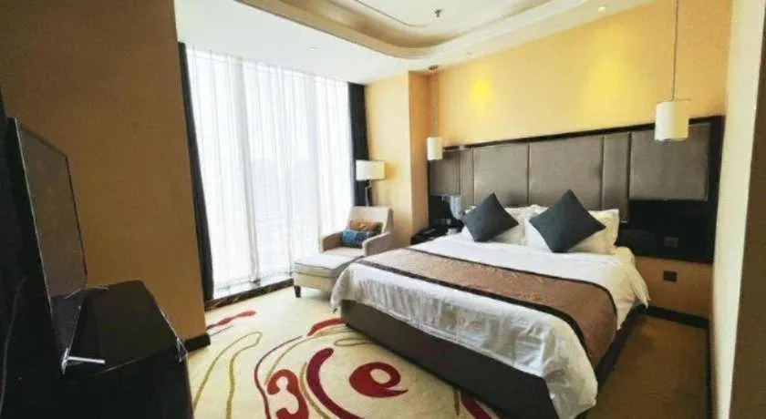 Bed in Pacific Regency Hotel Shenyang