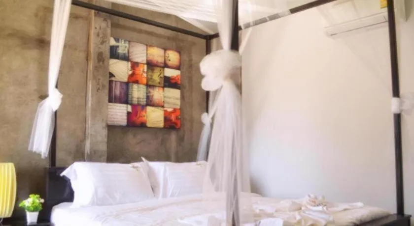 Bed in The Key Hotel