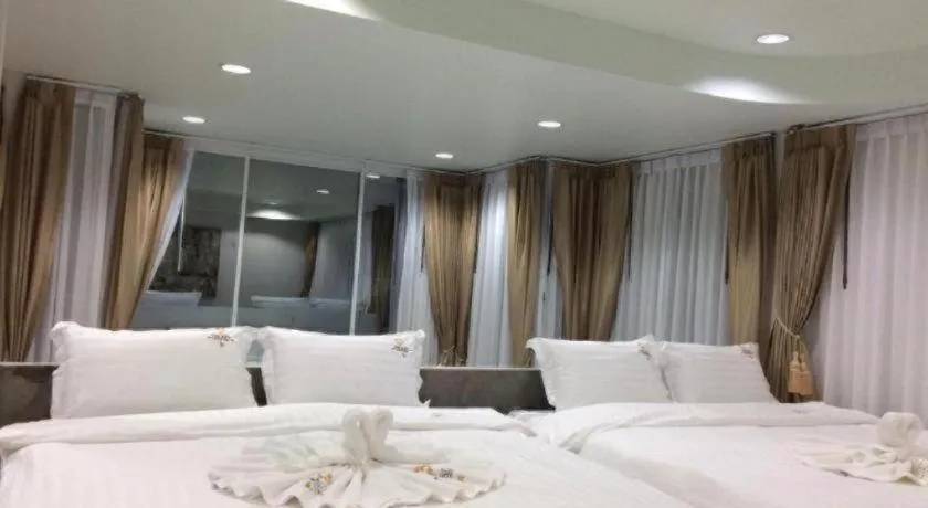 Bed in The Key Hotel