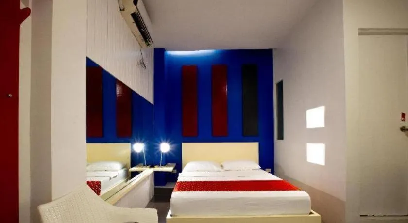 Bed in Hotel Monde