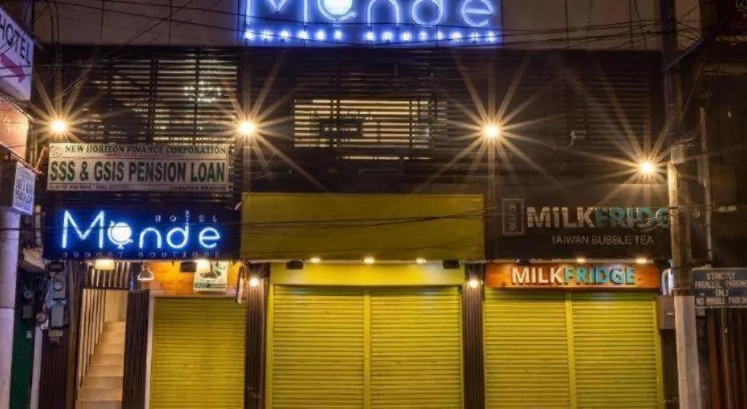 Hotel Monde