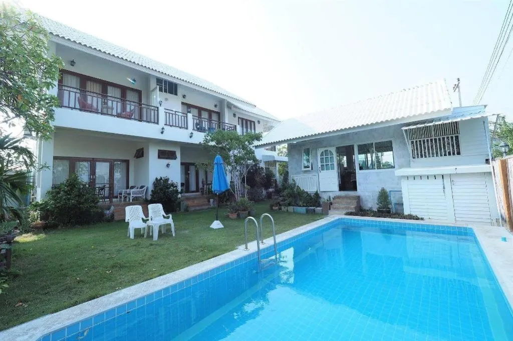 Baan Parinda (Pompom Home)