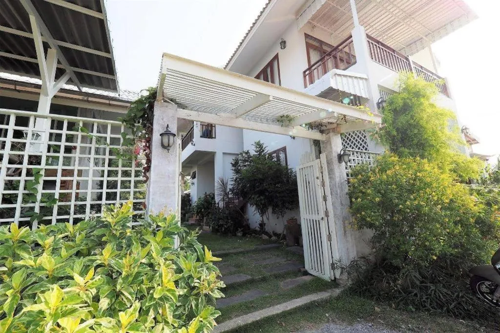 Baan Parinda (Pompom Home)