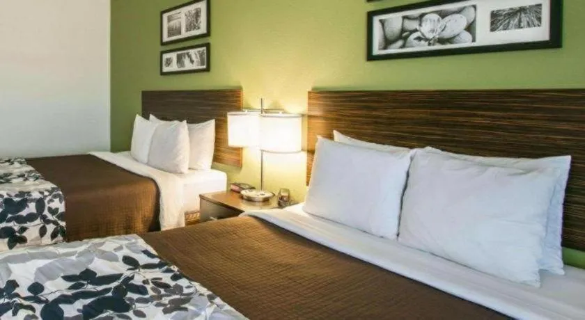 Bed in Sleep Inn & Suites Dripping Springs - Austin Area