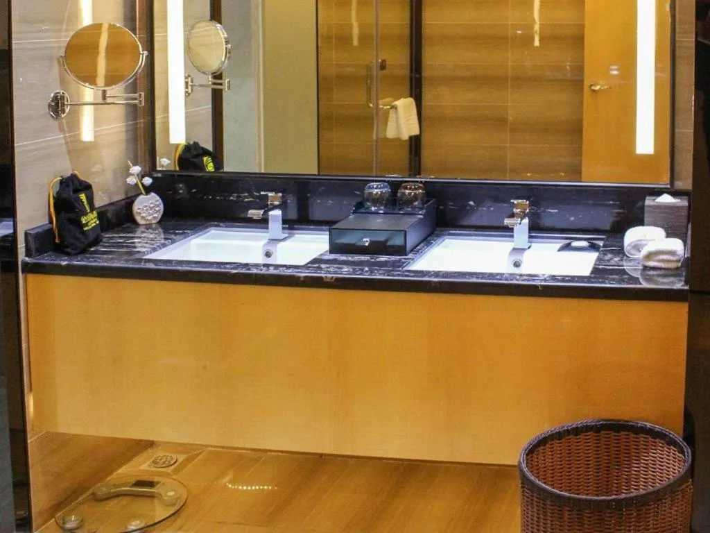 Golden Phoenix International Hotel