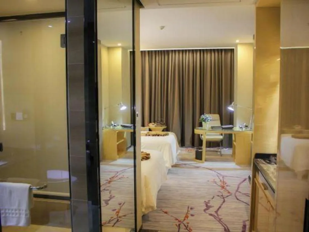 Golden Phoenix International Hotel