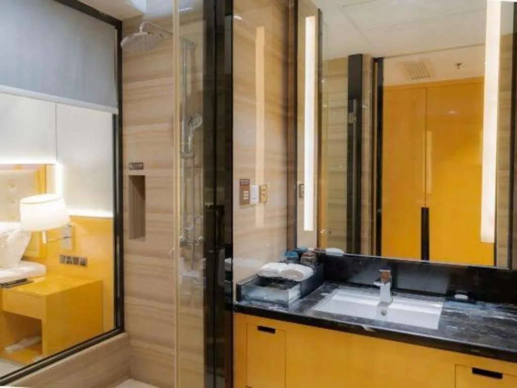 Golden Phoenix International Hotel