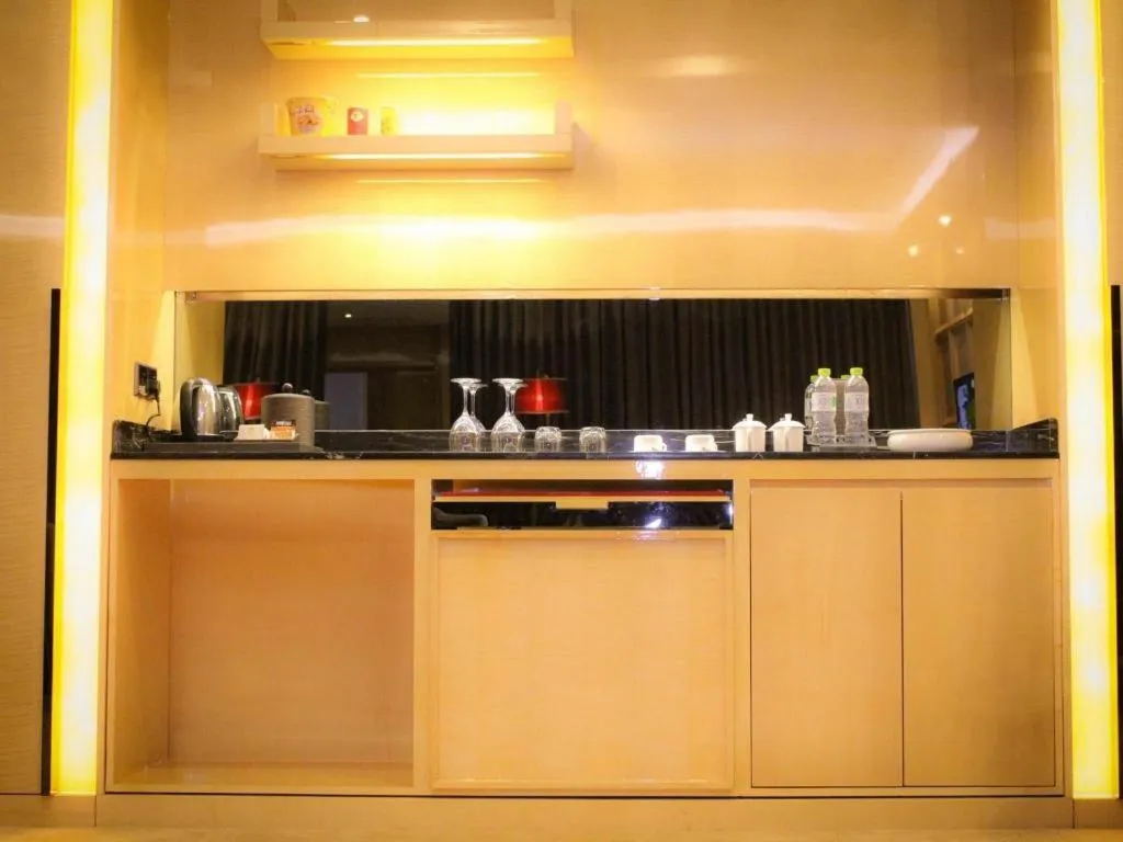 Golden Phoenix International Hotel