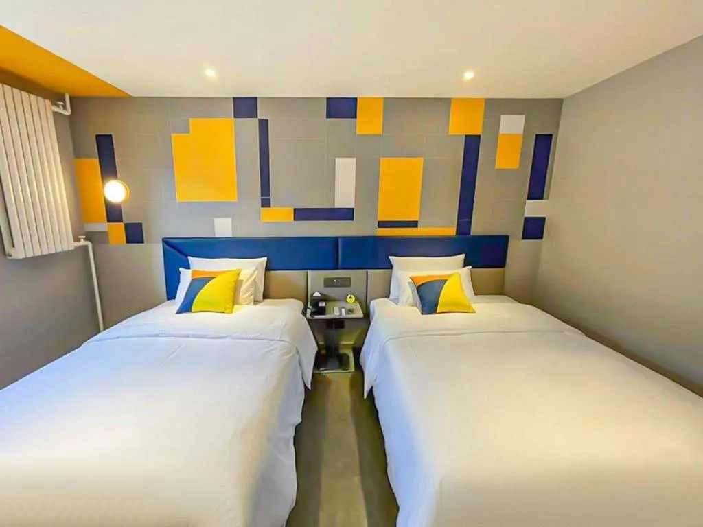 Bed in 7 Days Inn Beijing Tongzhou Universal Studio Linheli Metro Station