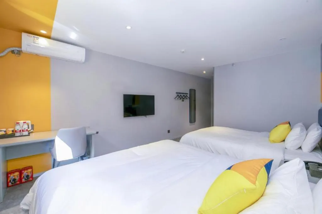 Bed in 7 Days Inn Beijing Tongzhou Universal Studio Linheli Metro Station