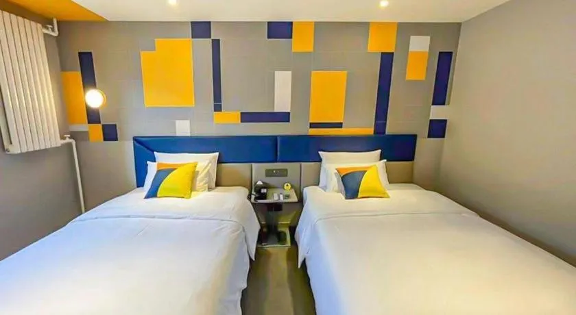 Bed in 7 Days Inn Beijing Tongzhou Universal Studio Linheli Metro Station