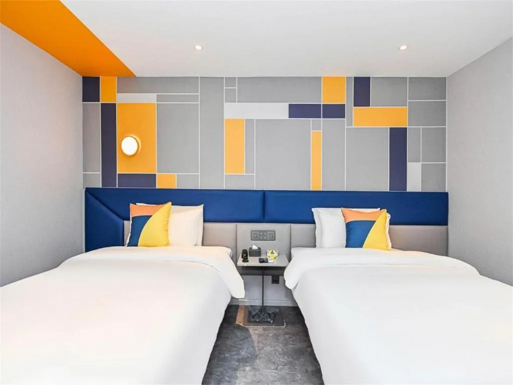 Bed in 7 Days Inn Beijing Tongzhou Universal Studio Linheli Metro Station