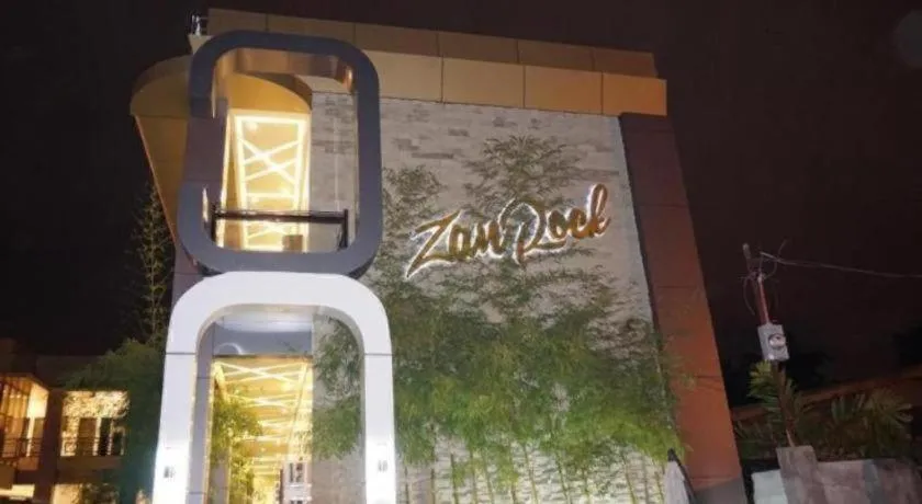 Zanrock Micro Hotel