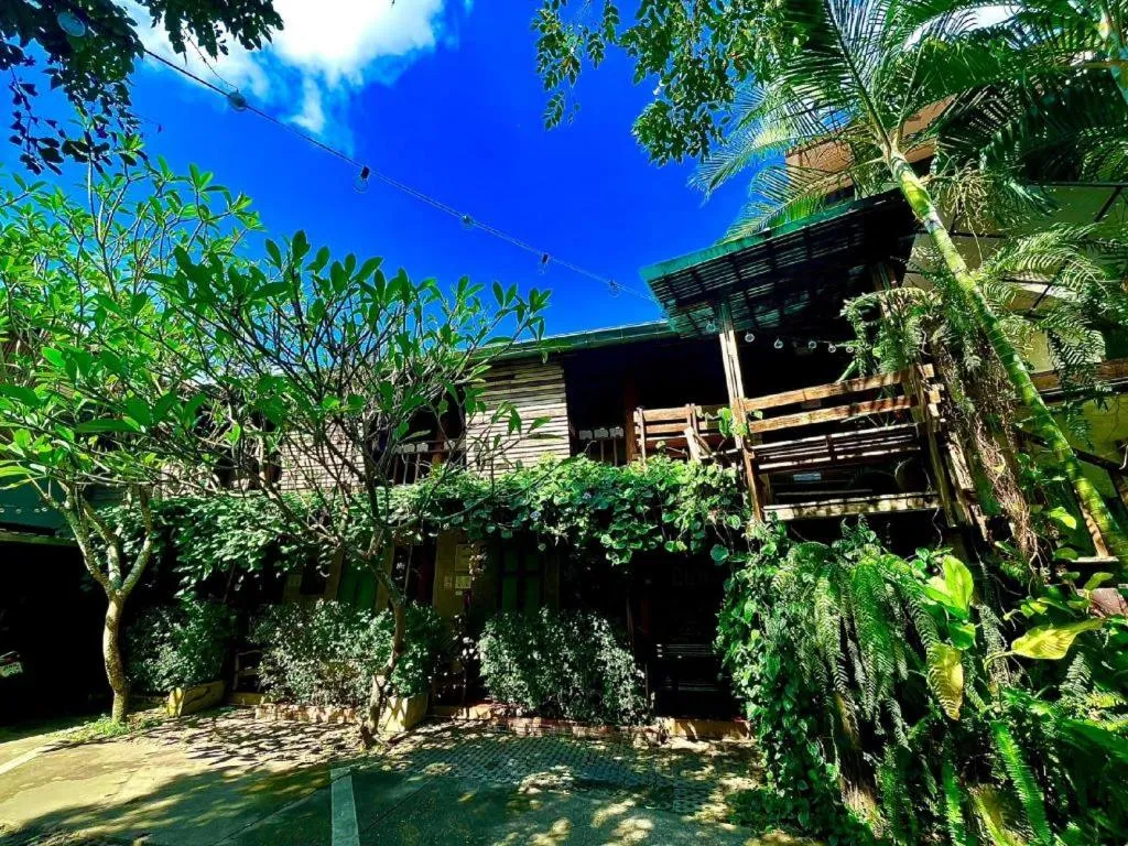 Huen Chang Puek Hotel