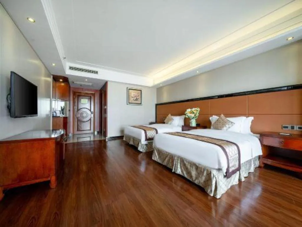 Bed in Auspicious Hotel