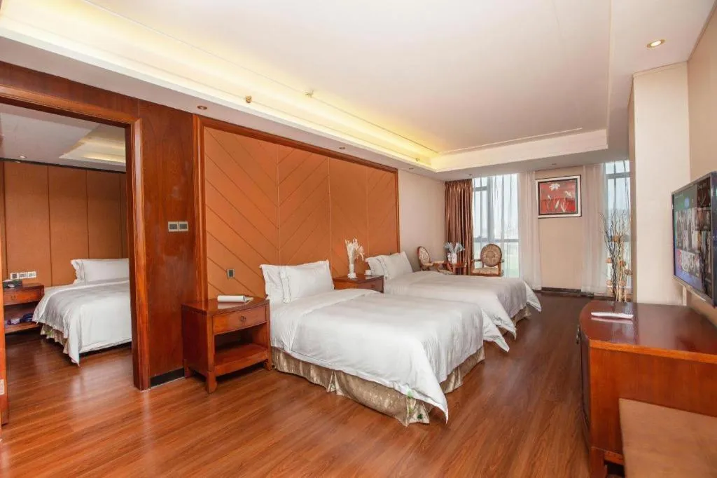 Bed in Auspicious Hotel