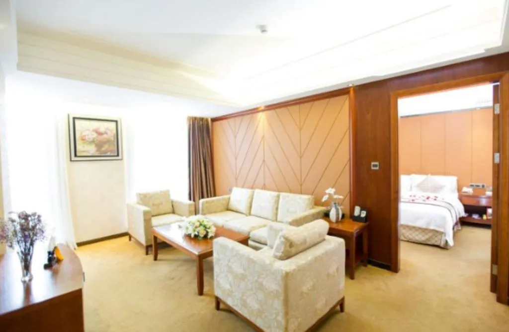 Bed in Auspicious Hotel