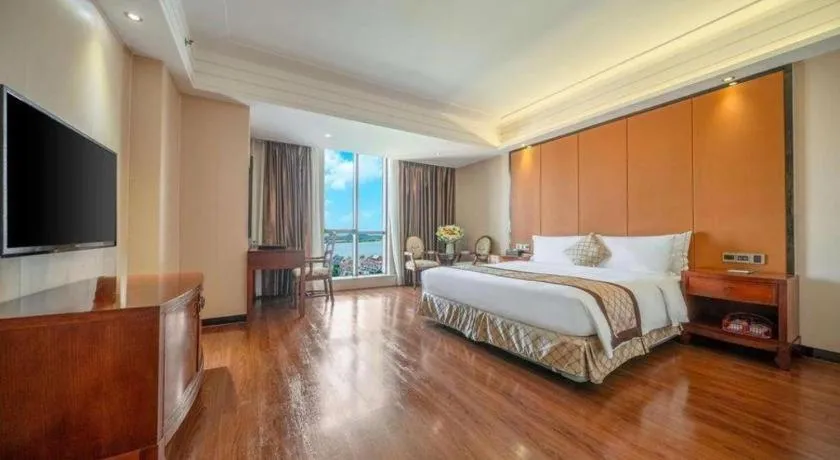 Bed in Auspicious Hotel