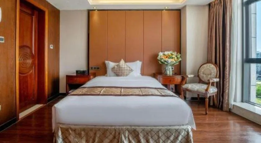 Bed in Auspicious Hotel