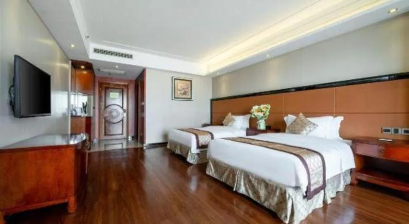 Bed in Auspicious Hotel