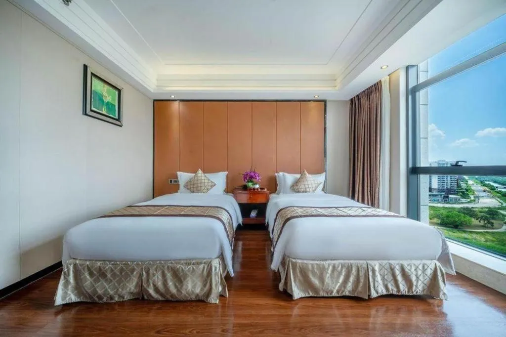 Bed in Auspicious Hotel