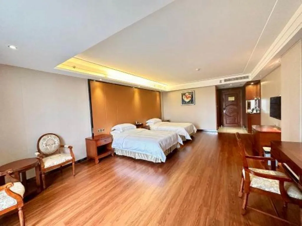 Bed in Auspicious Hotel