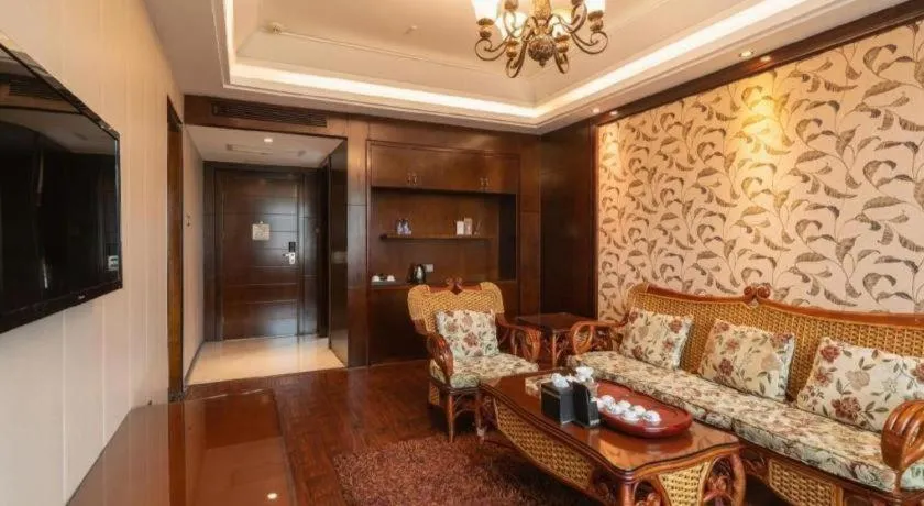 Fuzhou Chuanjie Hotspring and Golf Club Hotel