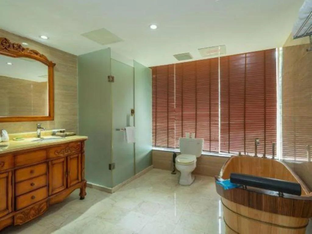 Fuzhou Chuanjie Hotspring and Golf Club Hotel