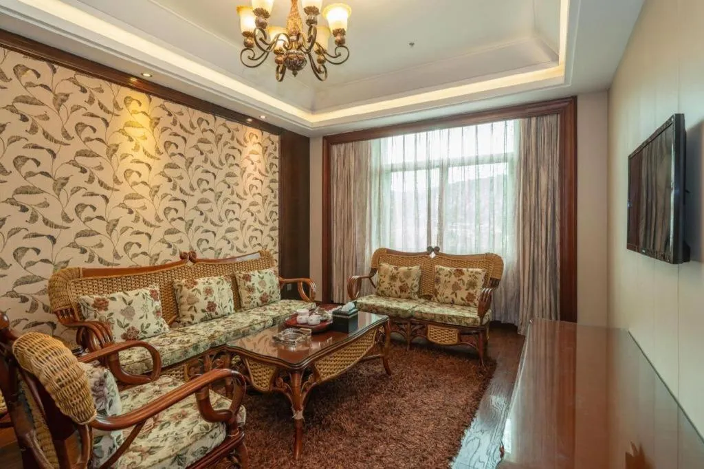 Fuzhou Chuanjie Hotspring and Golf Club Hotel