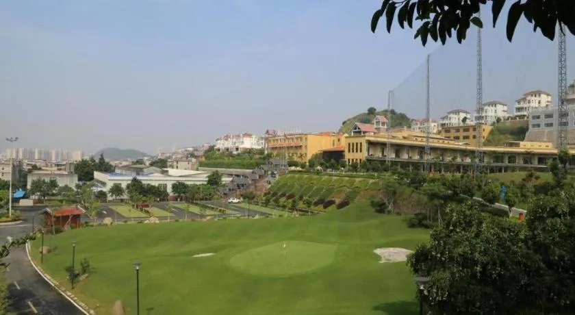 Fuzhou Chuanjie Hotspring and Golf Club Hotel