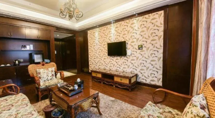 Fuzhou Chuanjie Hotspring and Golf Club Hotel