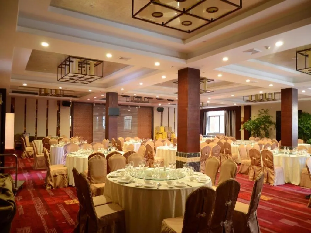 Fuzhou Chuanjie Hotspring and Golf Club Hotel