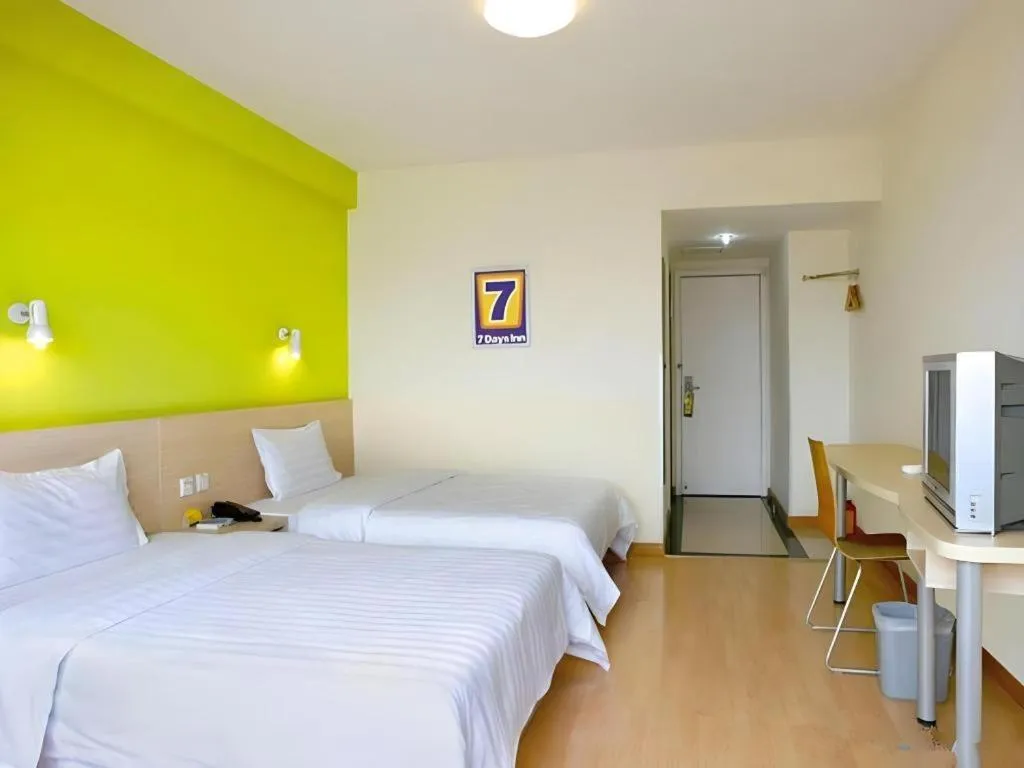 Bed in 7 Days Inn Beijing Shunyi Development Area Mordern Motor City