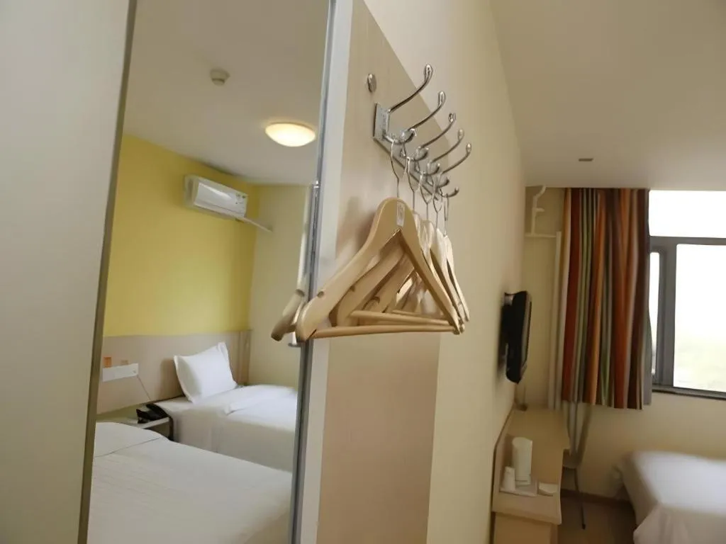 Bed in 7 Days Inn Beijing Shunyi Development Area Mordern Motor City