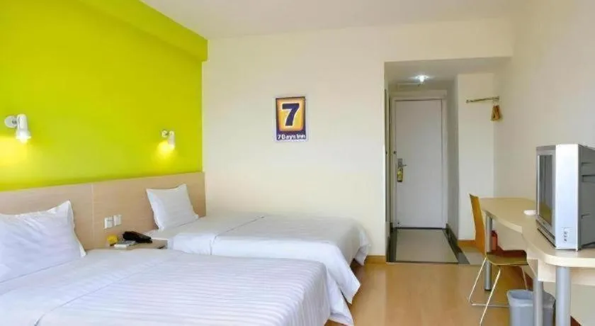 Bed in 7 Days Inn Beijing Shunyi Development Area Mordern Motor City