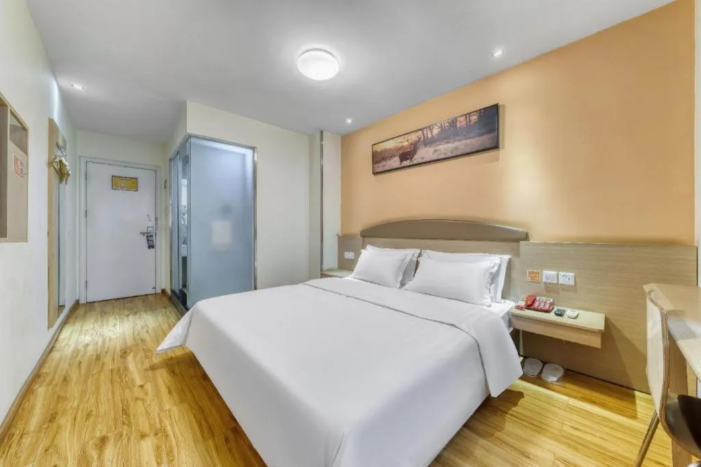 Bed in 7 Days Inn Ya'an Langqiao Pedestrian Street Center