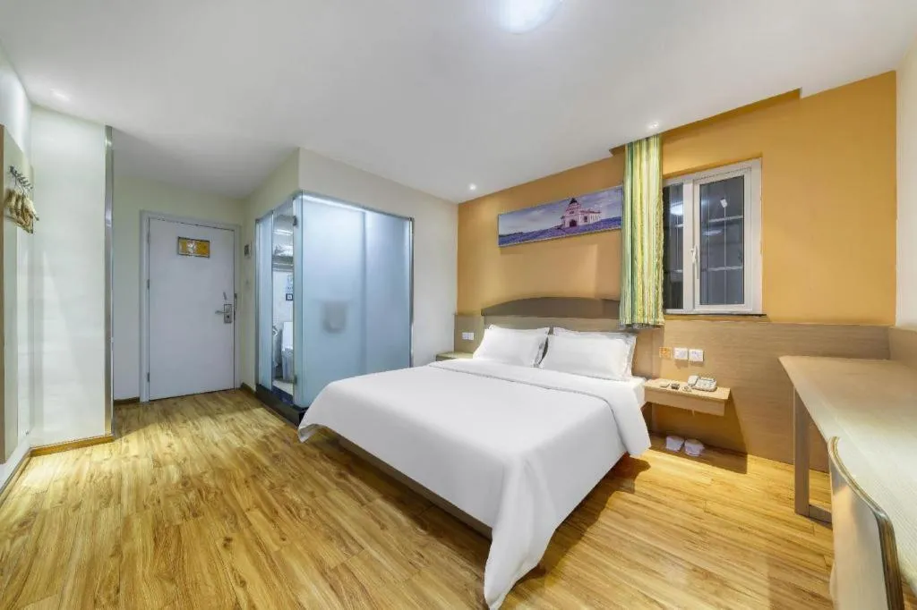 Bed in 7 Days Inn Ya'an Langqiao Pedestrian Street Center