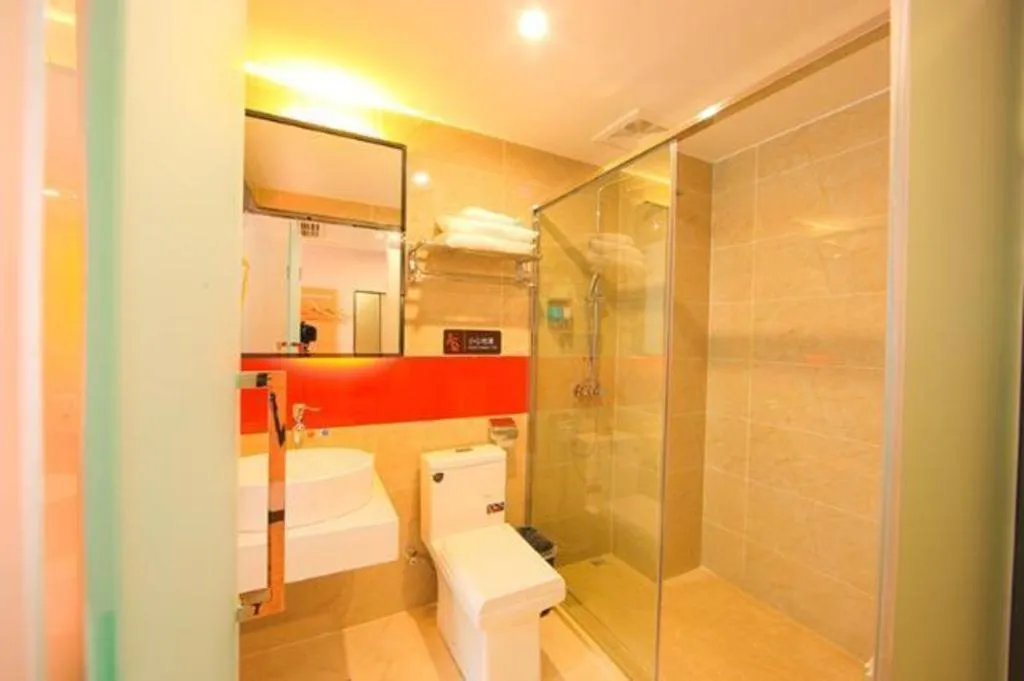 7 Days Premium Jingjiang Fuhai New World Automobile Terminal Branch