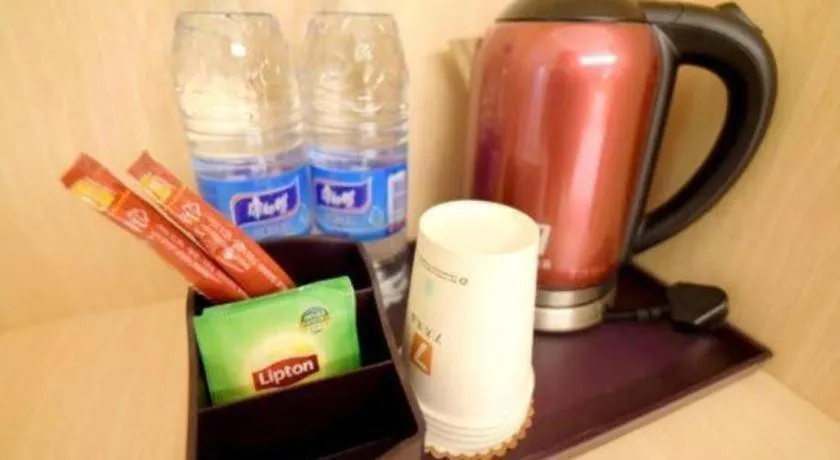 7 Days Premium Jingjiang Fuhai New World Automobile Terminal Branch