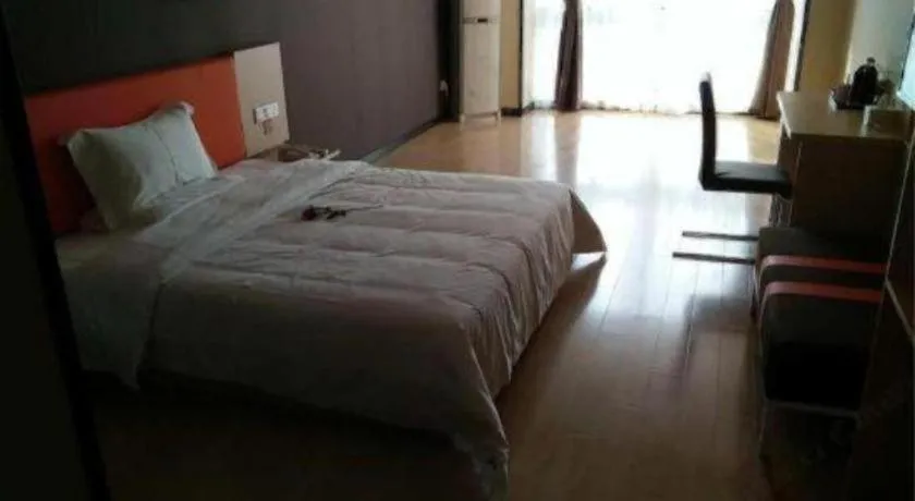 Bed in 7 Days Premium Jingjiang Fuhai New World Automobile Terminal Branch
