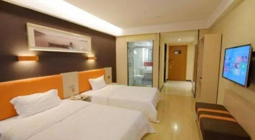 Bed in 7 Days Premium Jingjiang Fuhai New World Automobile Terminal Branch
