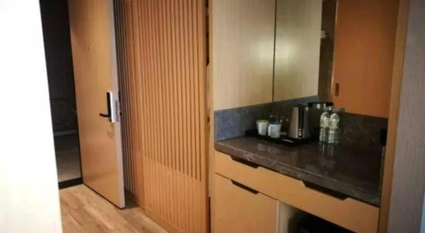 Qingdao Elegance Hotel