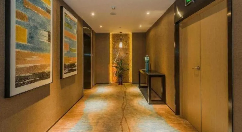 Qingdao Elegance Hotel