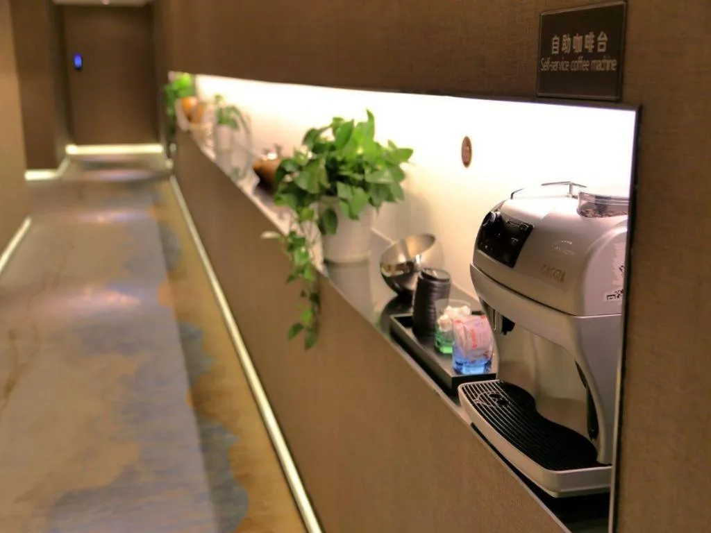 Qingdao Elegance Hotel