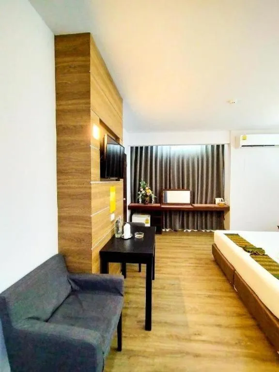 Bed in Mayflower Grande Hotel