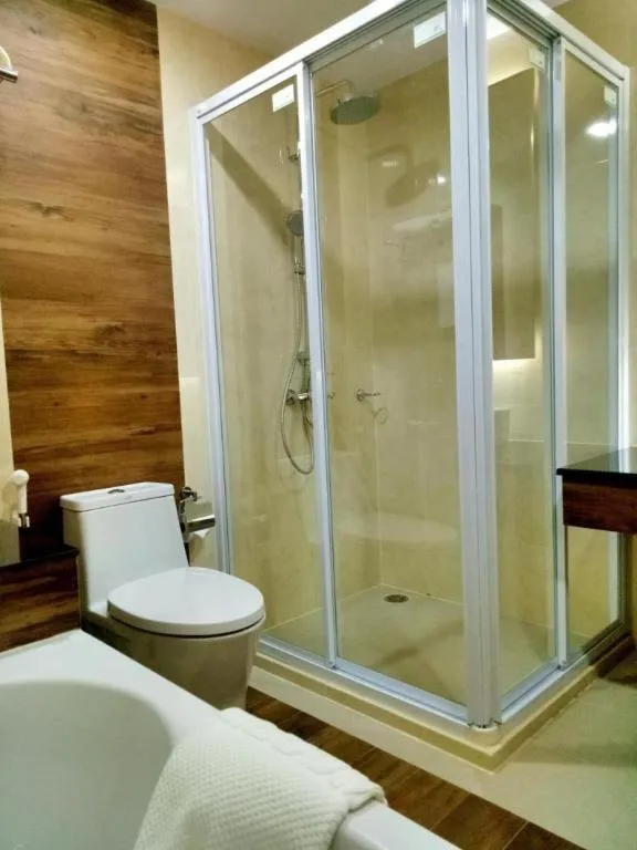 Mayflower Grande Hotel