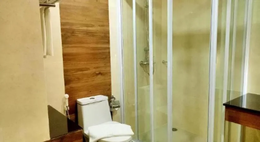 Mayflower Grande Hotel