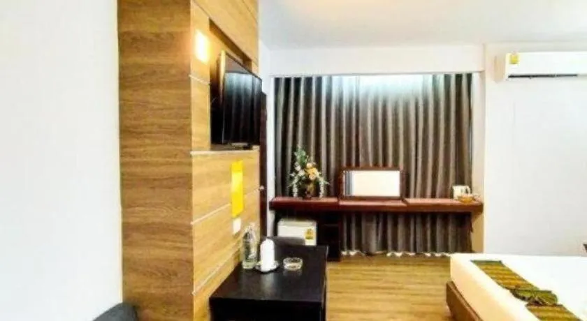 Bed in Mayflower Grande Hotel