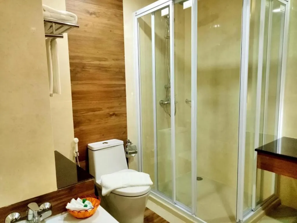 Mayflower Grande Hotel