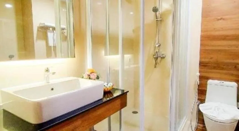 Mayflower Grande Hotel